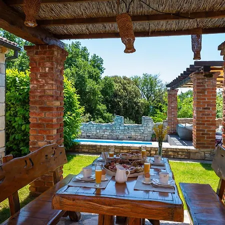 Villa Gora-2